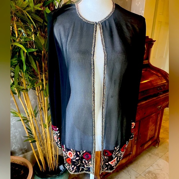 Sheer beaded crochet ladies top vintage small/medium black with floral crochet - Picture 9 of 16
